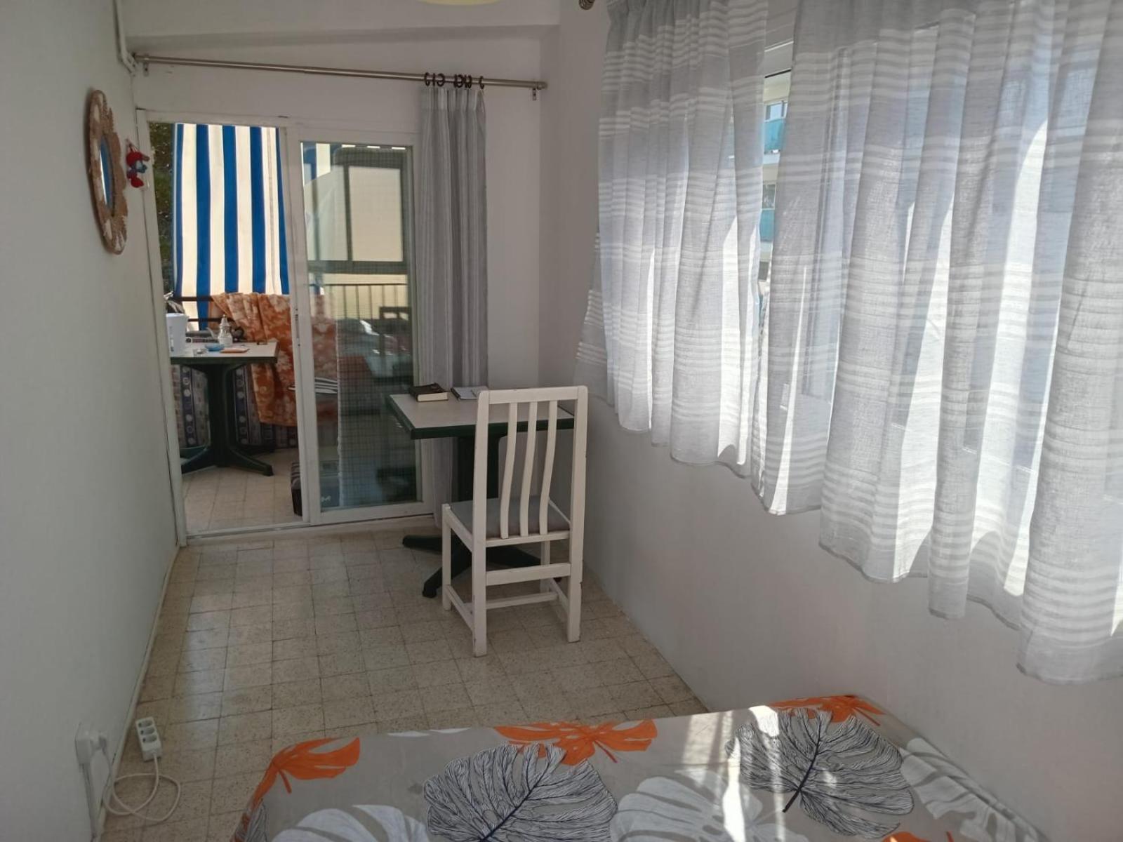 Habitaciones Compartidas En Un Apartamento Salou Ngoại thất bức ảnh