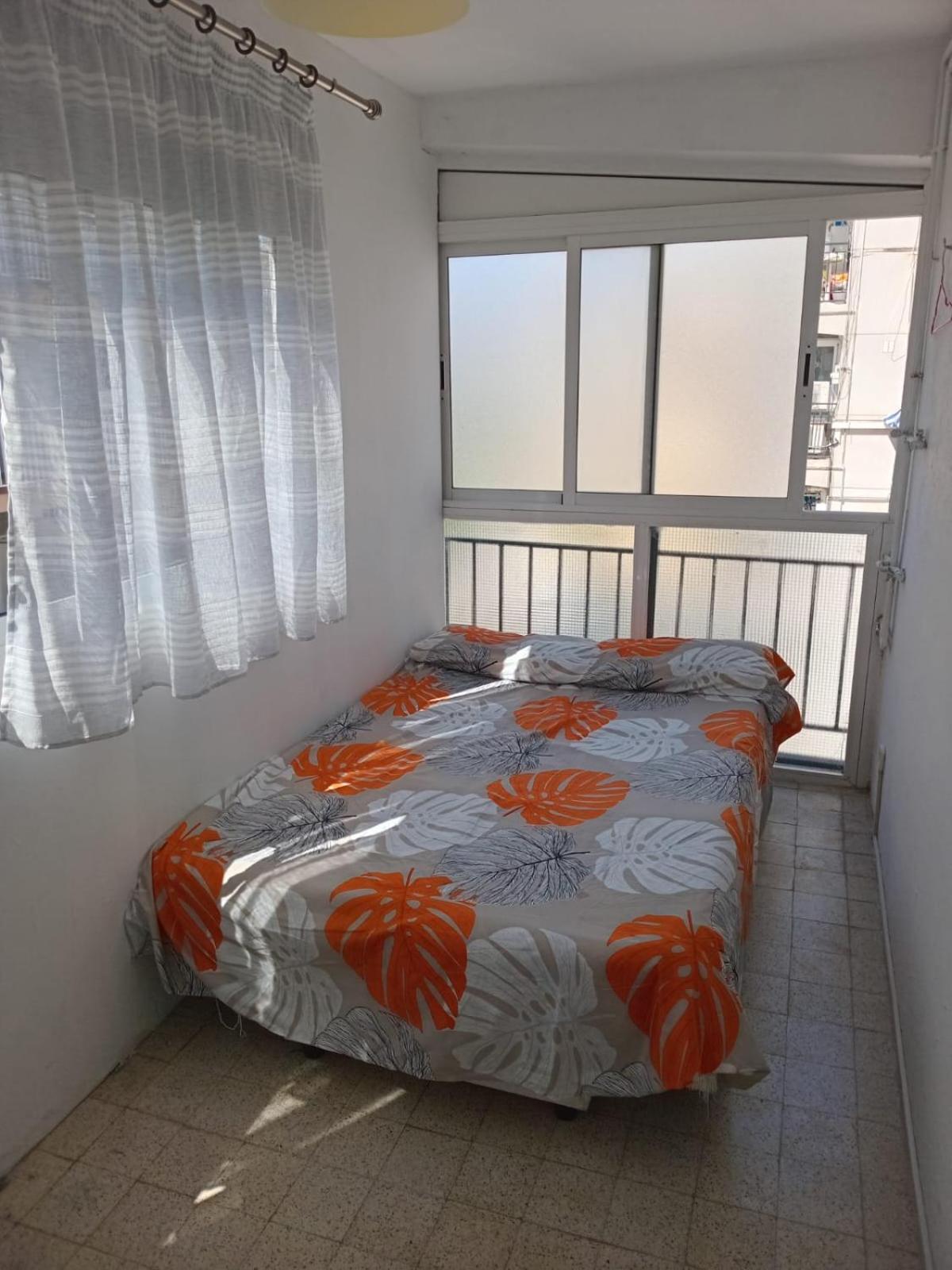Habitaciones Compartidas En Un Apartamento Salou Ngoại thất bức ảnh