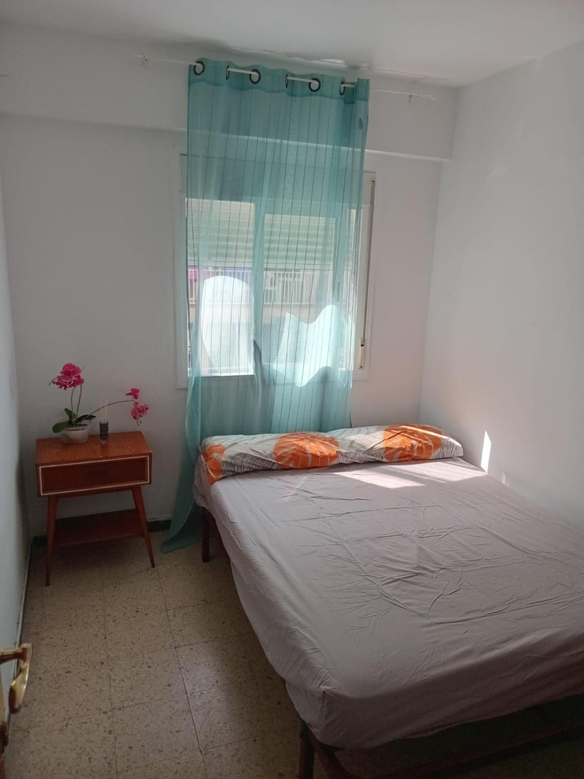 Habitaciones Compartidas En Un Apartamento Salou Ngoại thất bức ảnh